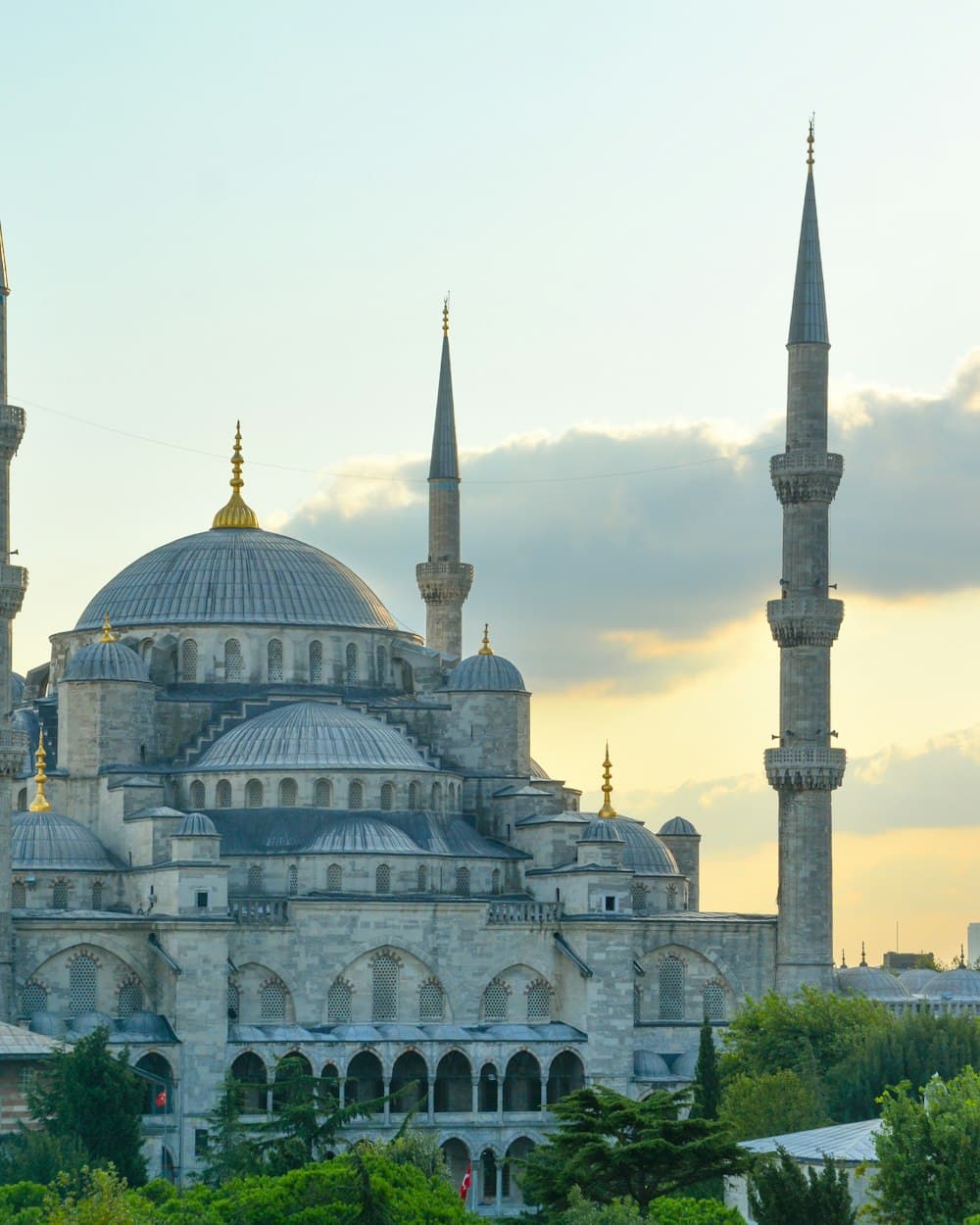 The Sultan Ahmed Mosque in Istanbul under an evening sky